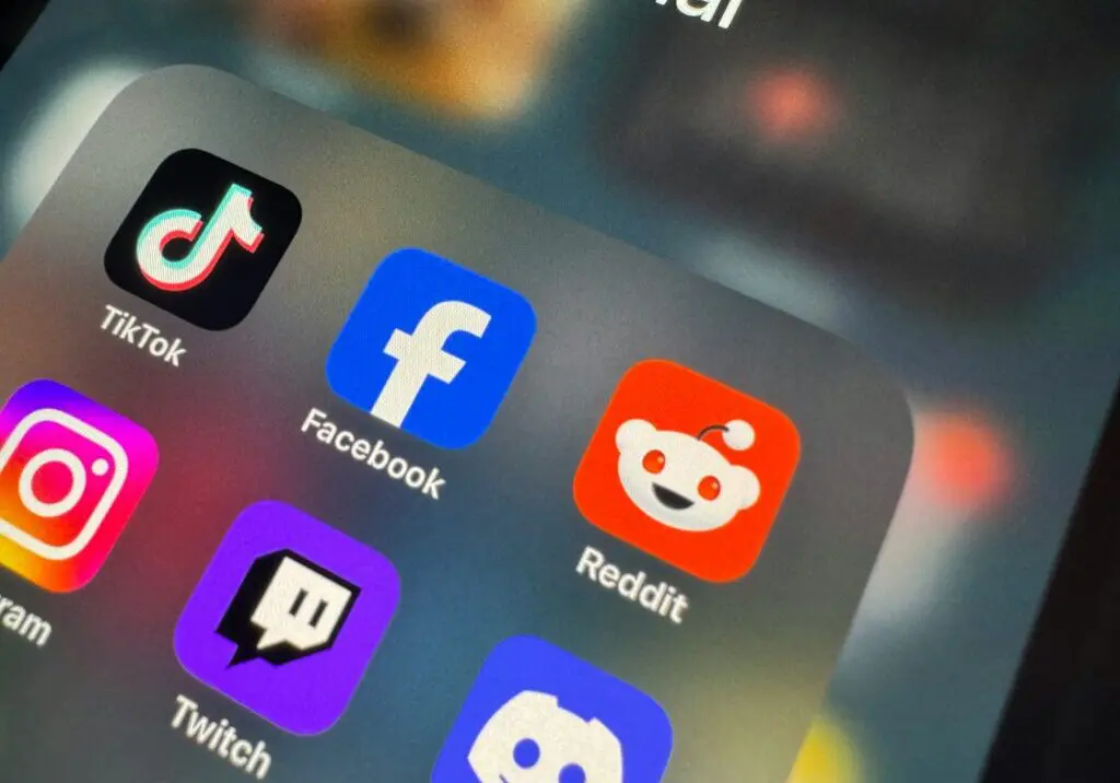 Social icons on phone screen